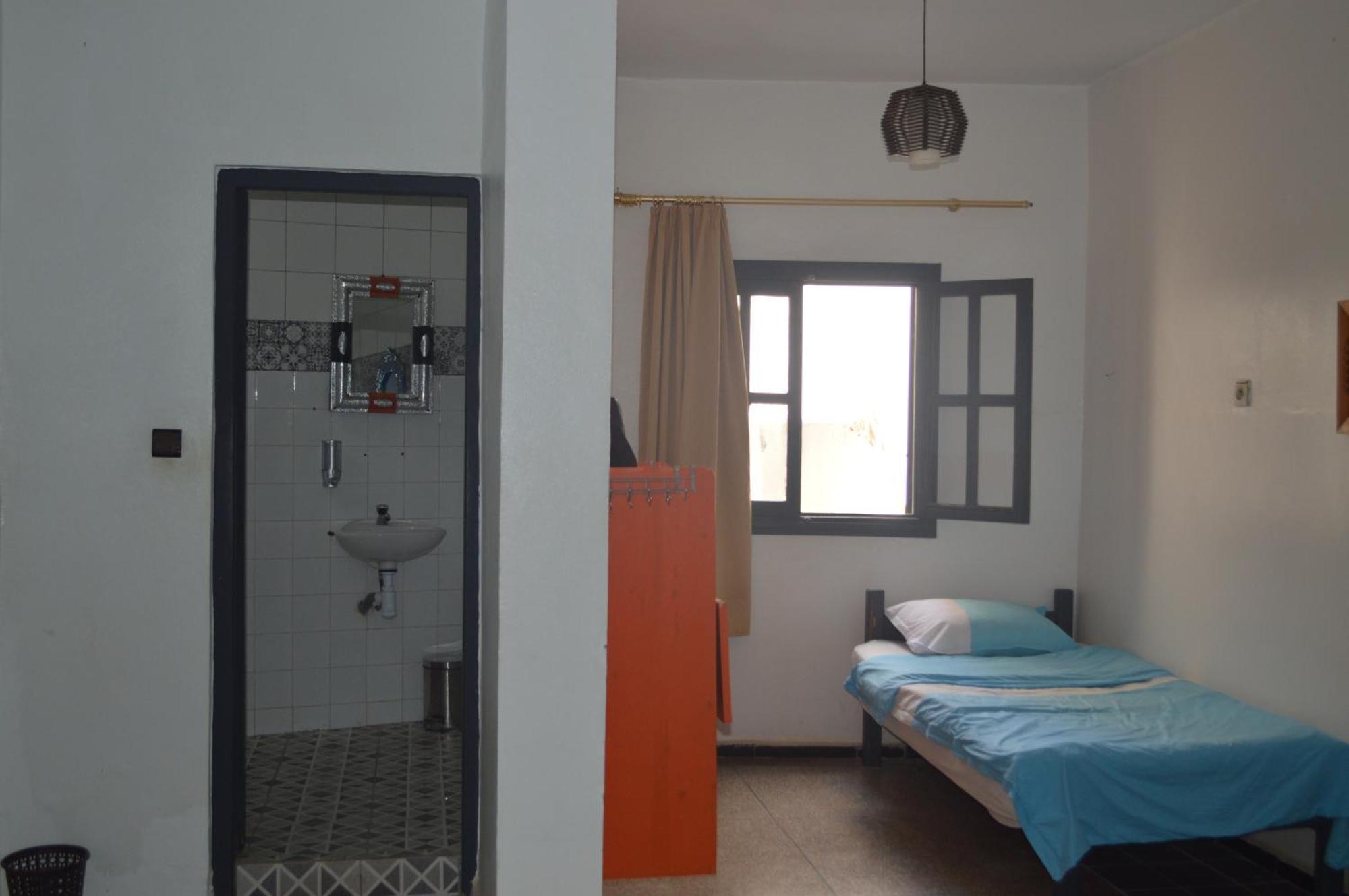 Bed and Breakfast Adventurekeys Surf Yoga Cowork Taghazout Esterno foto